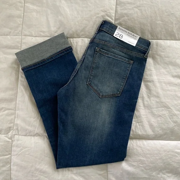 Banana Republic Low Rise Jeans Straight Fit, Straight Leg Size 28 NWT - Picture 1 of 10